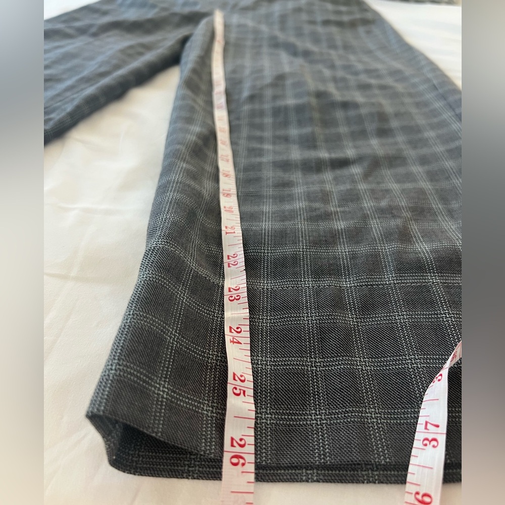 Club Monaco cropped check trouser. Size 6. Women’s Enamel Ring Pant. - Picture 8 of 11